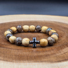 Load image into Gallery viewer, Bracelet - Palo Santo with Evil Eye Patterned Tibetan Agate (Olive Green)
